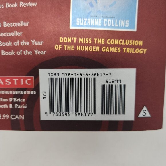 Catching Fire By Suzanne Collins Paperback Book The Hunger Games Trilogy - Picture 3 of 6